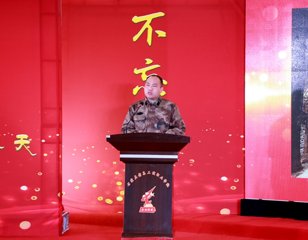 1573207966195674.jpg 杨璐_副本.jpg